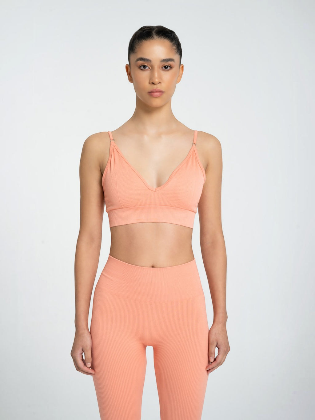 W-Flow Seamless V-Neck Adjustable Strap Ribbed 2-Piece Workout Set (Bra & Leggings)