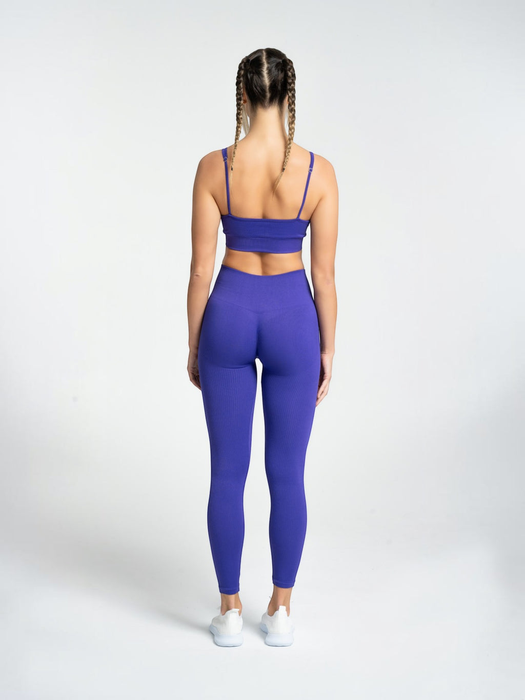 W-Flow Seamless V-Neck Adjustable Strap Ribbed 2-Piece Workout Set (Bra & Leggings)
