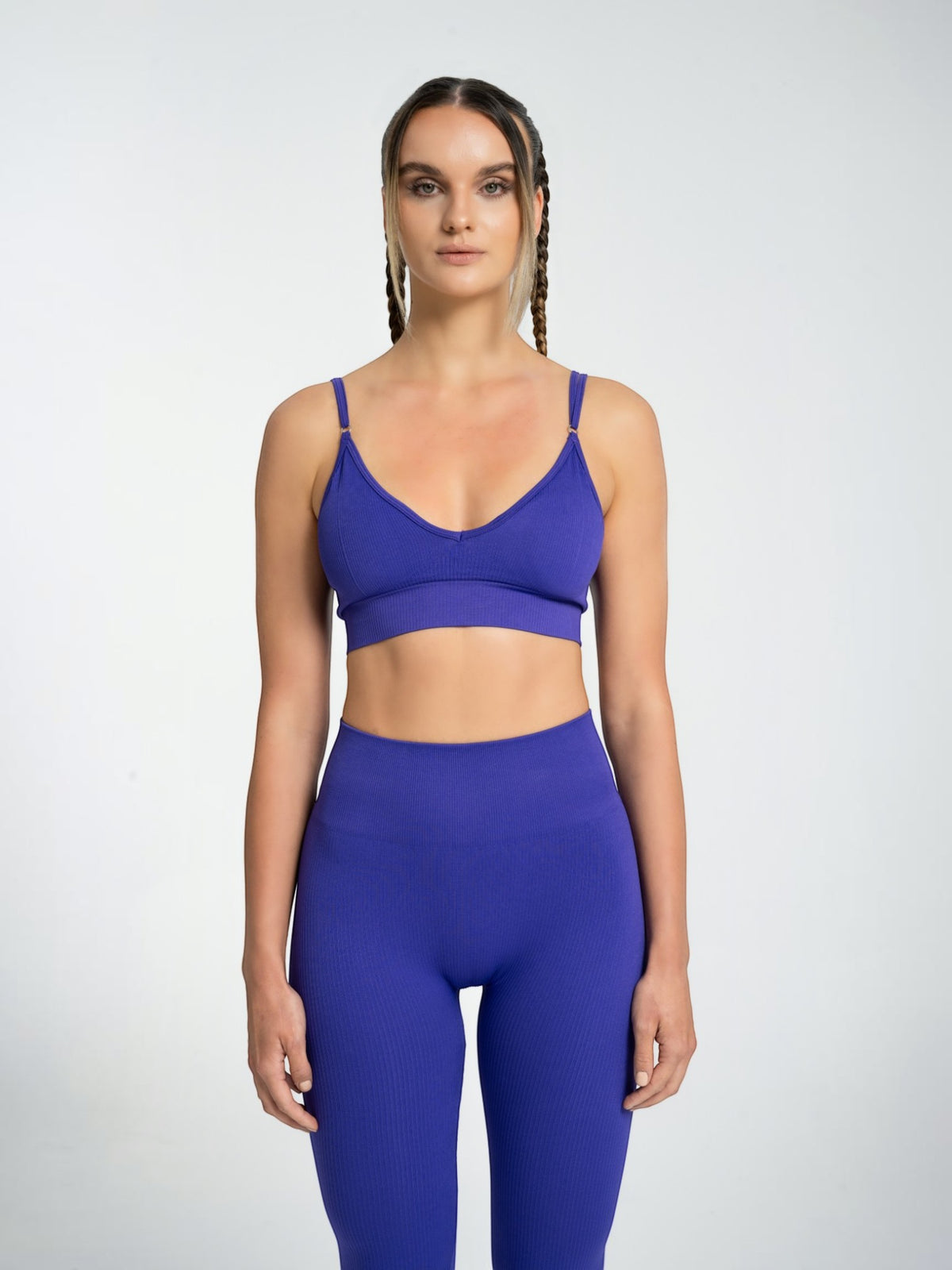 W-Flow Seamless V-Neck Adjustable Strap Ribbed 2-Piece Workout Set (Bra & Leggings)