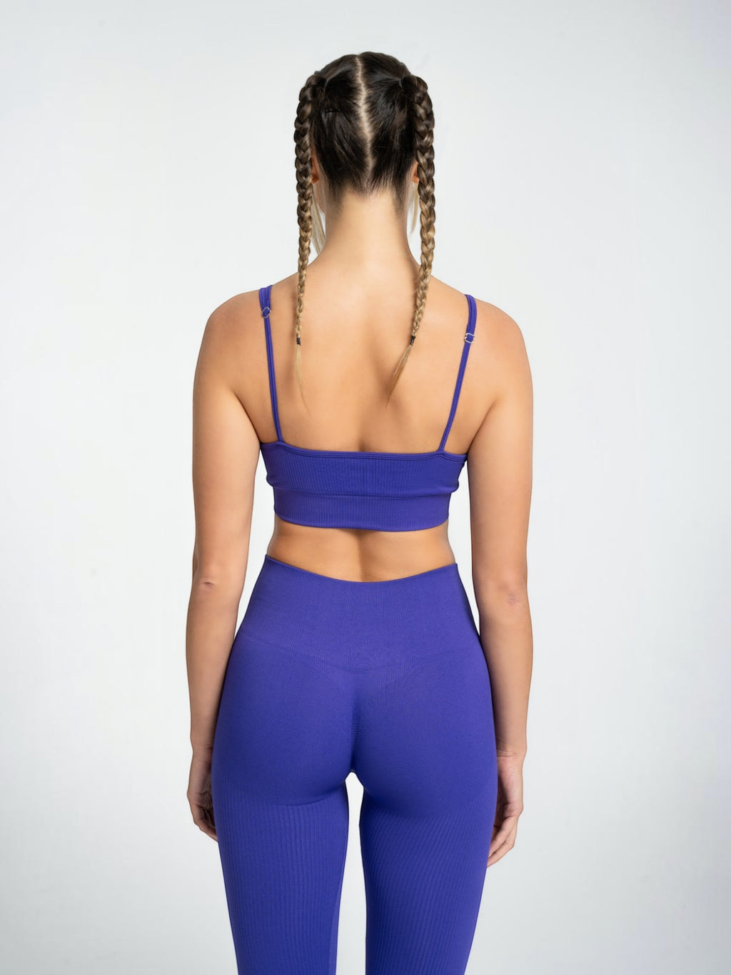 W-Flow Seamless V-Neck Adjustable Strap Ribbed 2-Piece Workout Set (Bra & Leggings)