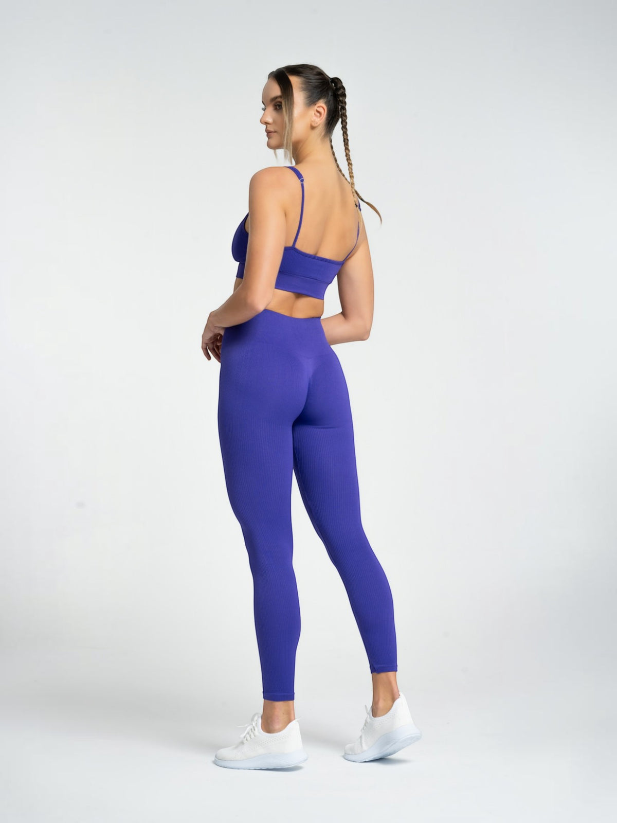 W-Flow Seamless V-Neck Adjustable Strap Ribbed 2-Piece Workout Set (Bra & Leggings)