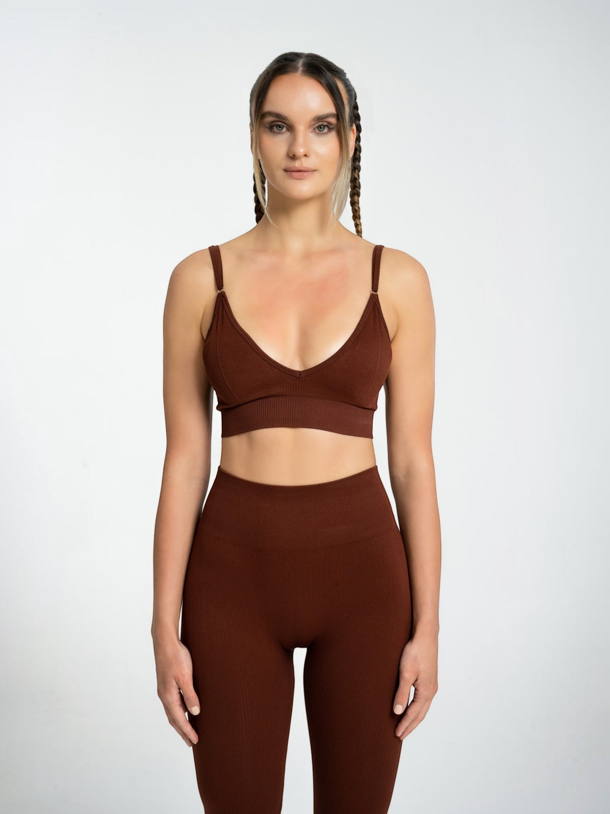 W-Flow Seamless V-Neck Adjustable Strap Ribbed 2-Piece Workout Set (Bra & Leggings)