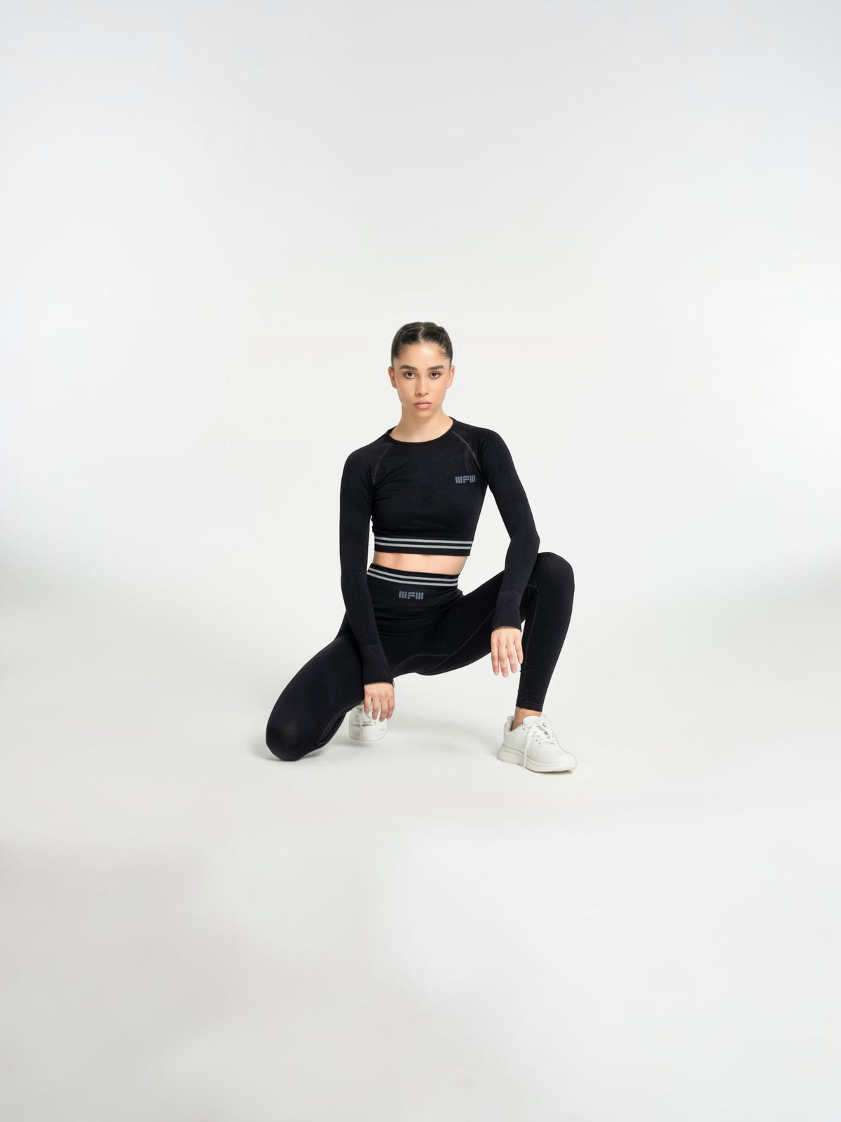 W-Circle Seamless Push-Up Striped Long Sleeve Crop Top