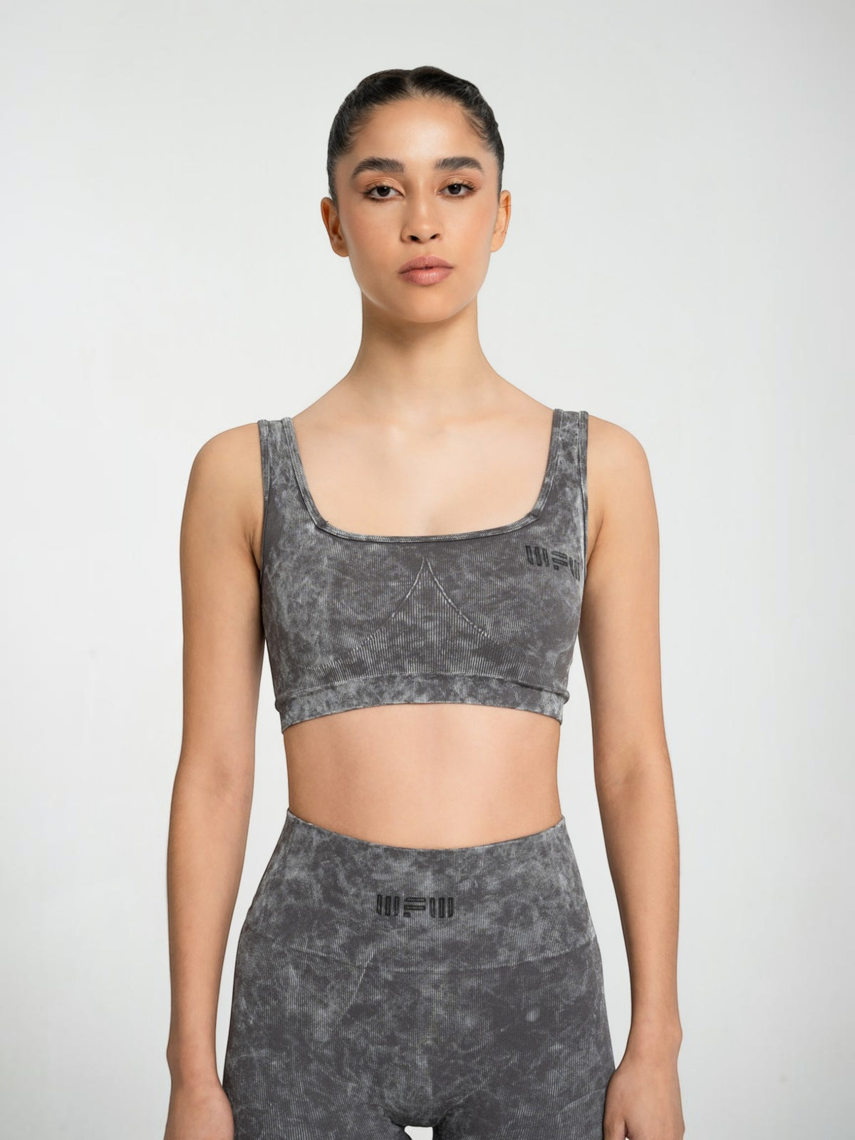 W-Pigment Color Seamless Set (Bra & Leggings)
