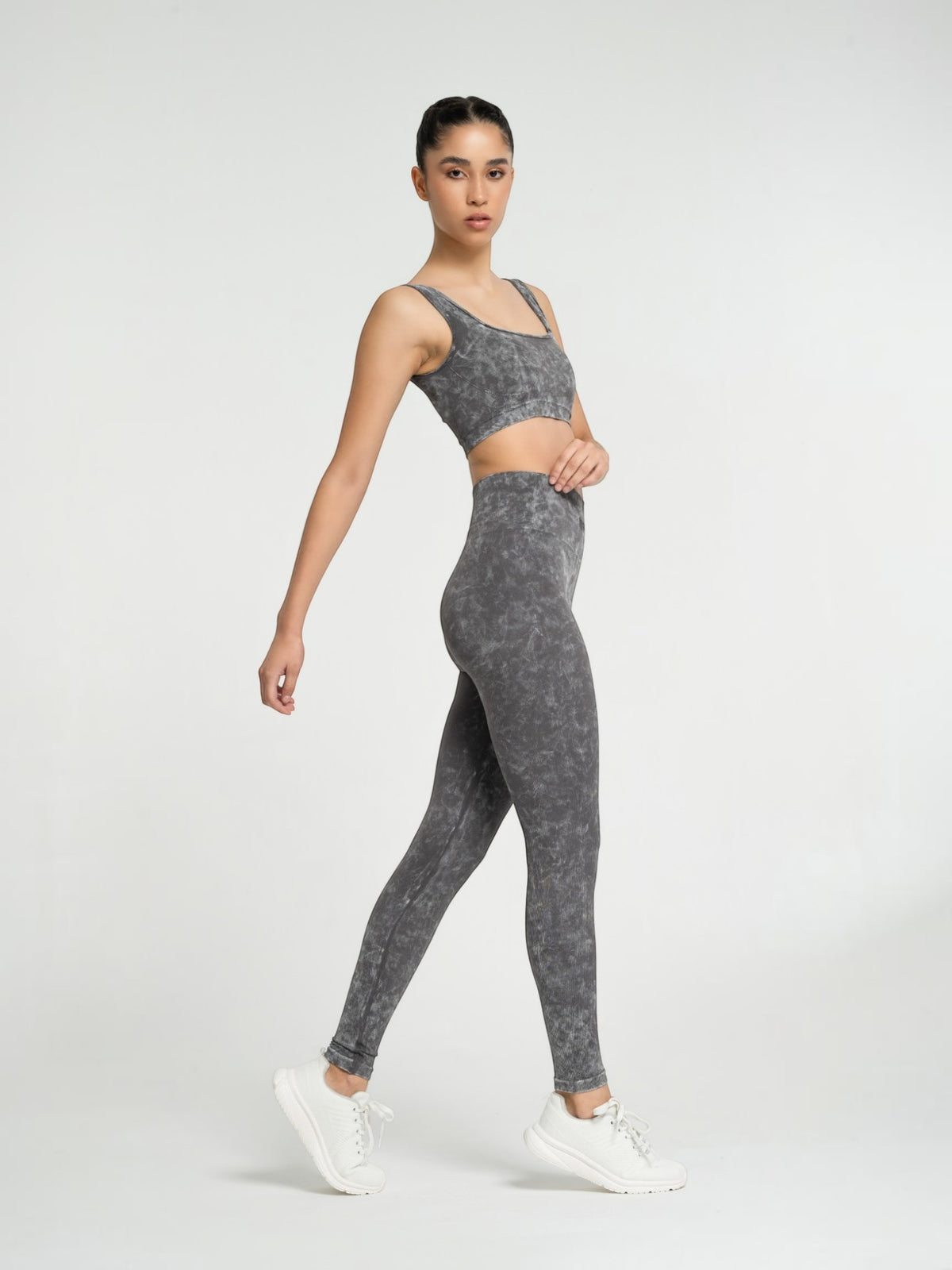 W-Pigment Color Seamless Set (Bra & Leggings)