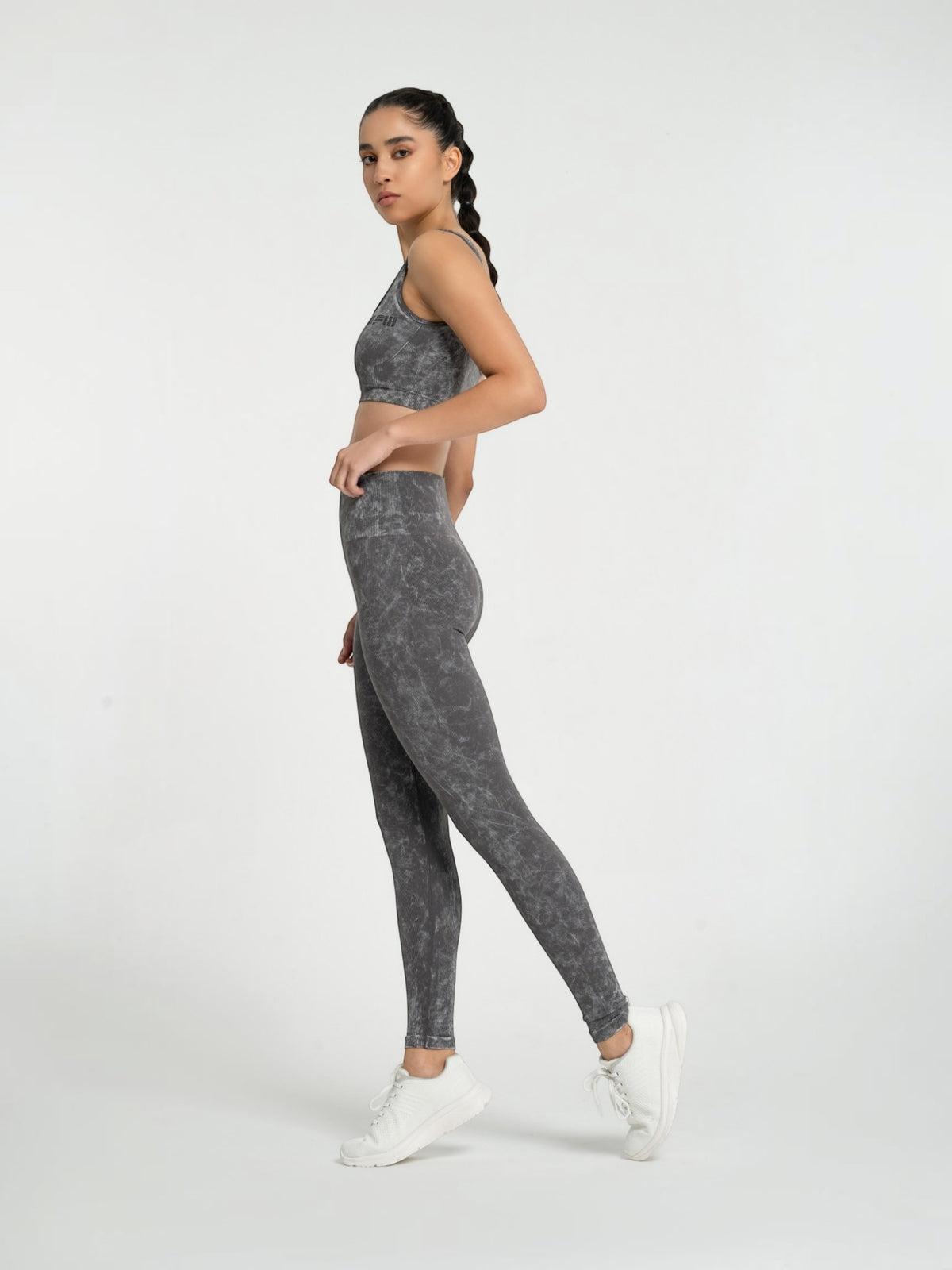 W-Pigment Color Seamless Set (Bra & Leggings)