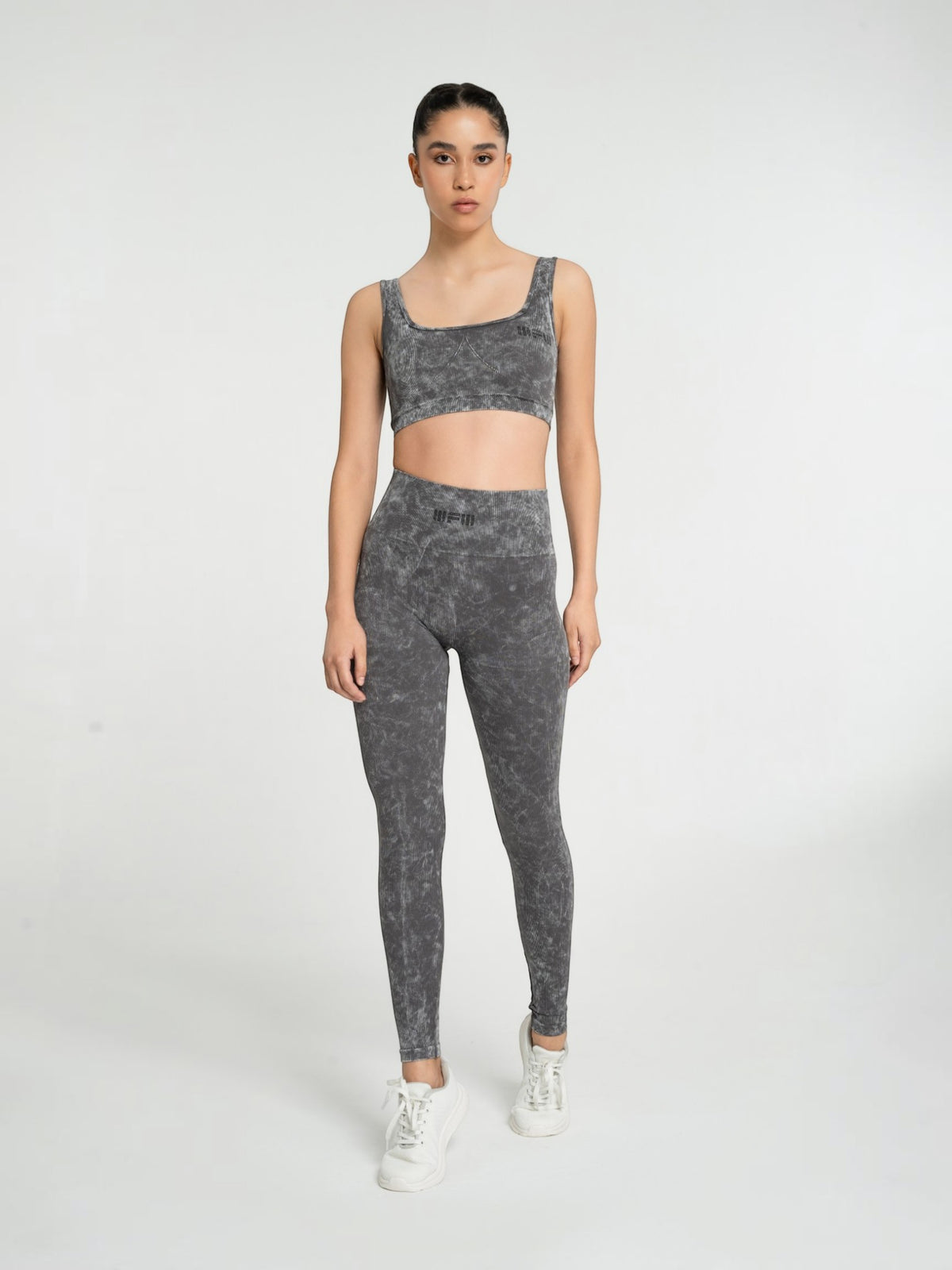 W-Pigment Color Seamless Set (Bra & Leggings)