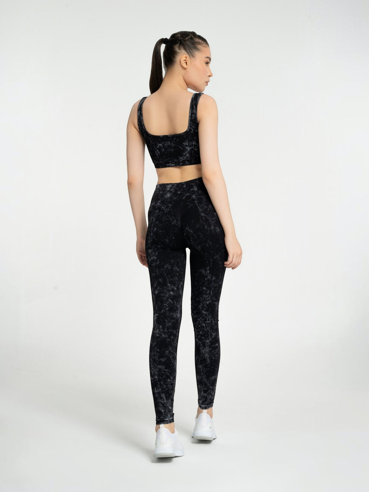 W-Pigment Color Seamless Set (Bra & Leggings)