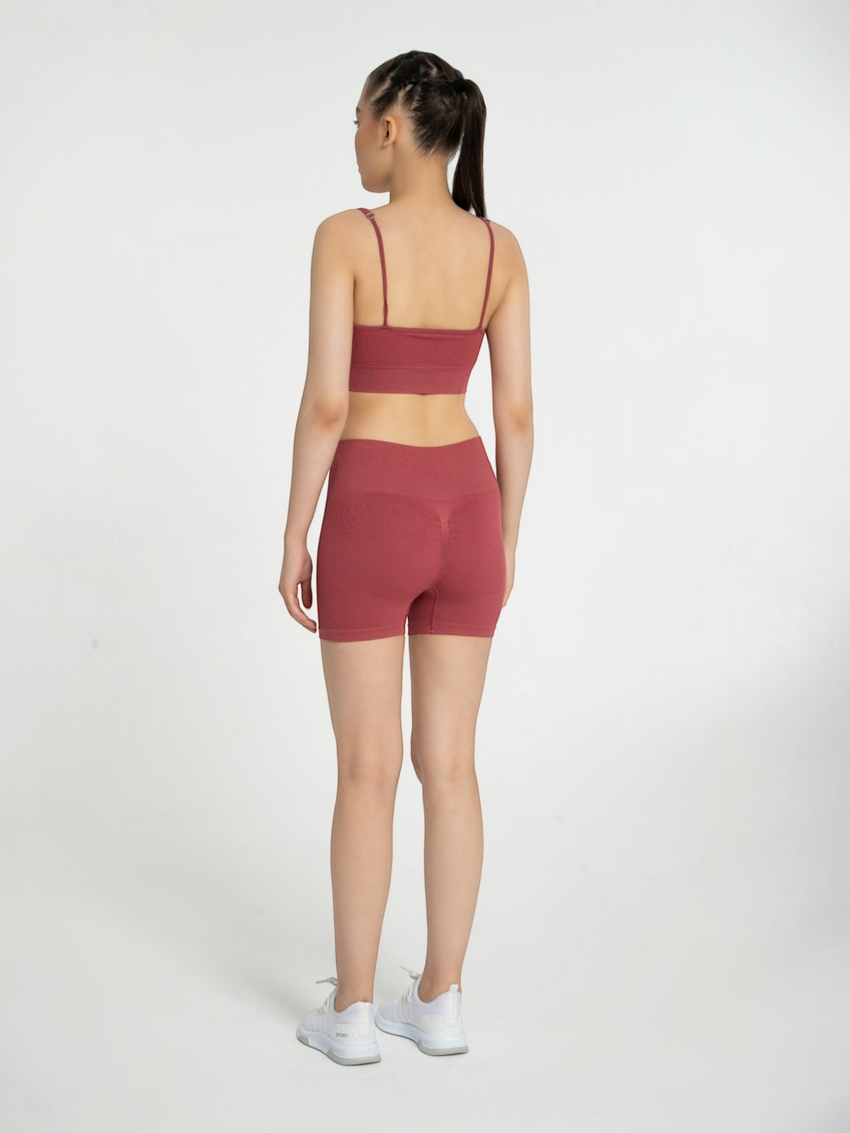 W-Neck Seamless V-Neck Adjustable Strap Ribbed 2-Piece Workout Shorts Set (Bra & Biker Shorts)
